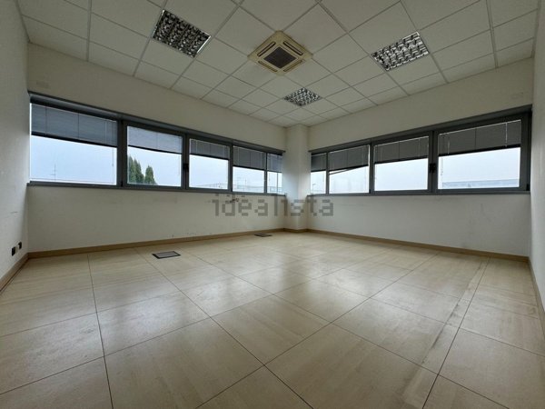 capannone in affitto ad Este