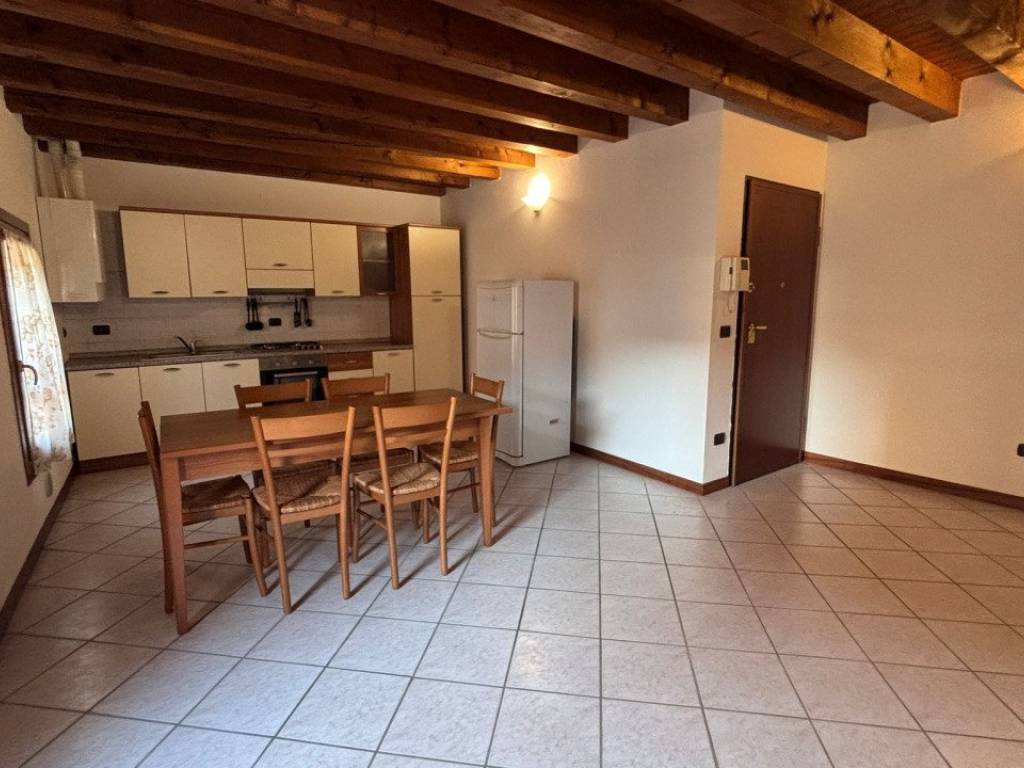 appartamento in affitto ad Este