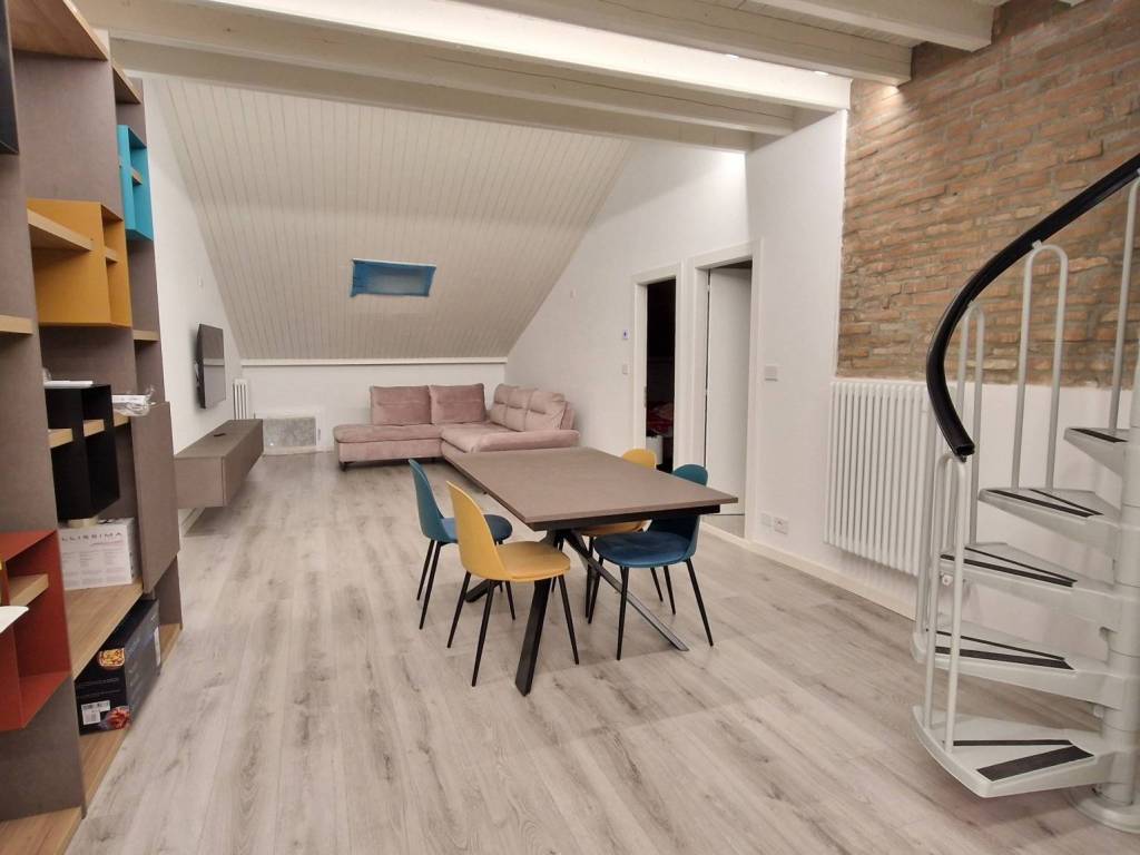 appartamento in affitto ad Este