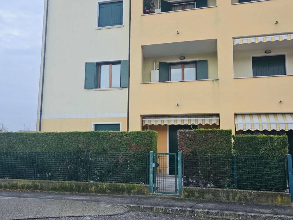 appartamento in affitto ad Este