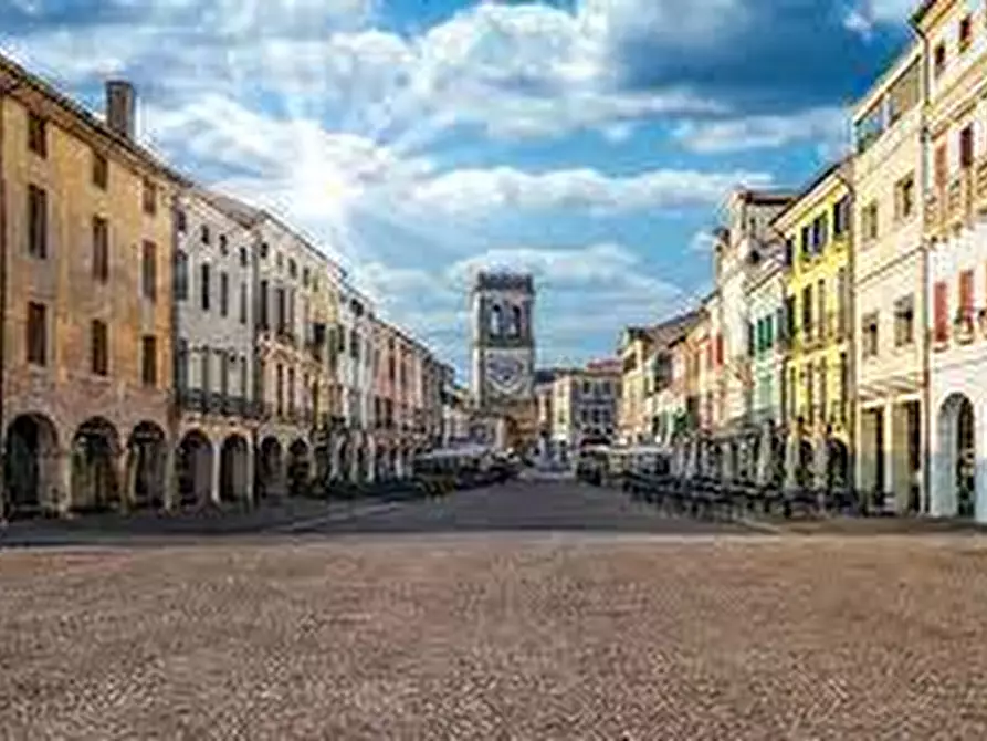 negozio in affitto ad Este