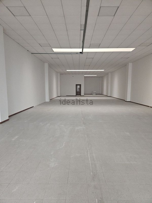 negozio in affitto ad Este