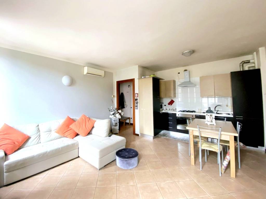 appartamento in affitto ad Este