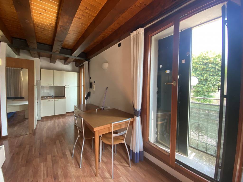 appartamento in affitto ad Este