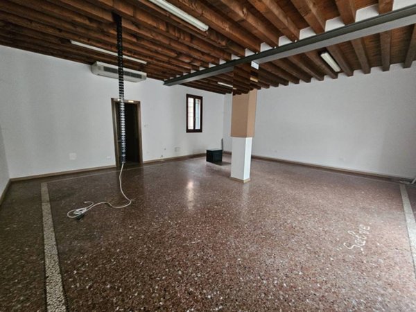 ufficio in affitto ad Este