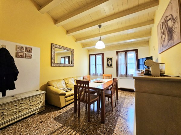 appartamento in affitto ad Este