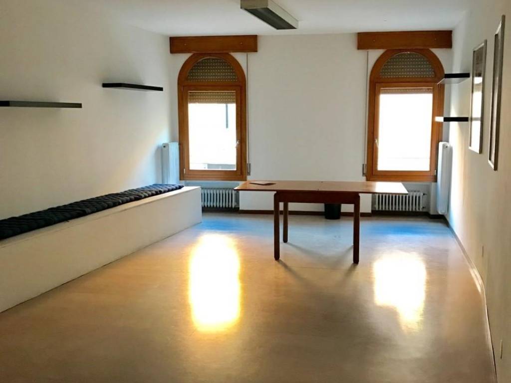 ufficio in affitto ad Este