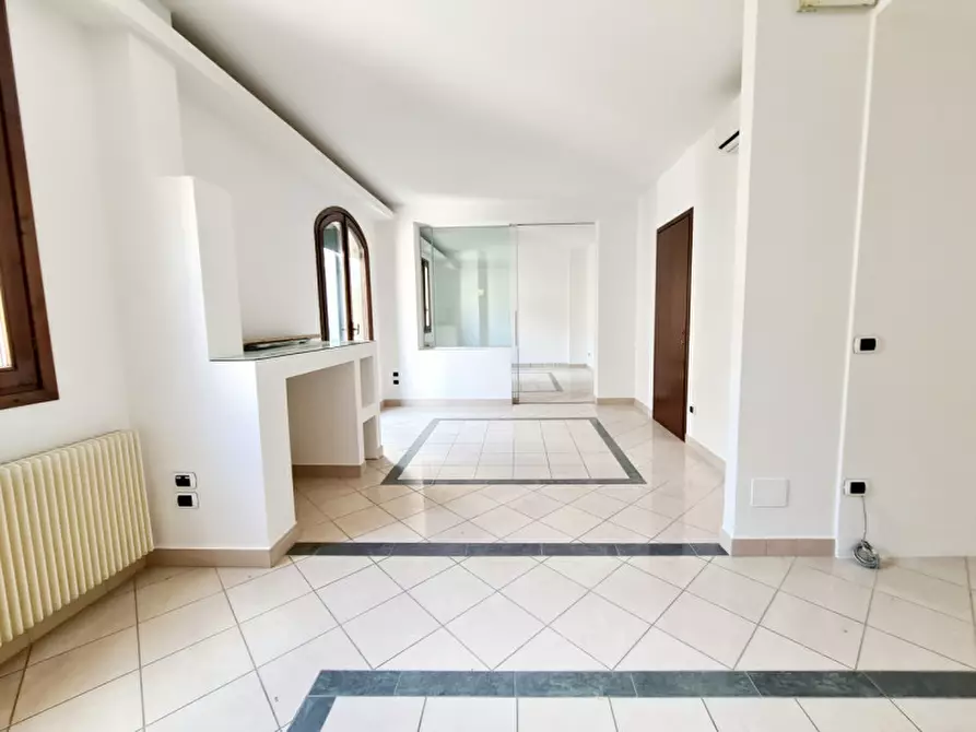 ufficio in affitto ad Este