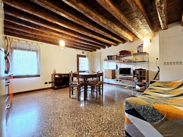 appartamento in affitto ad Este