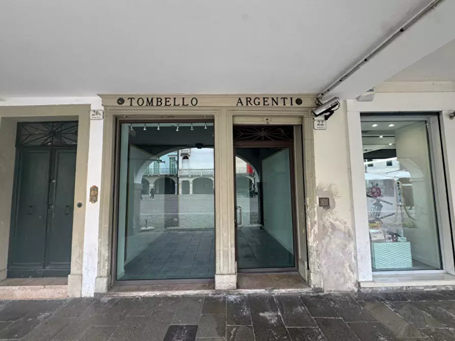 negozio in affitto ad Este