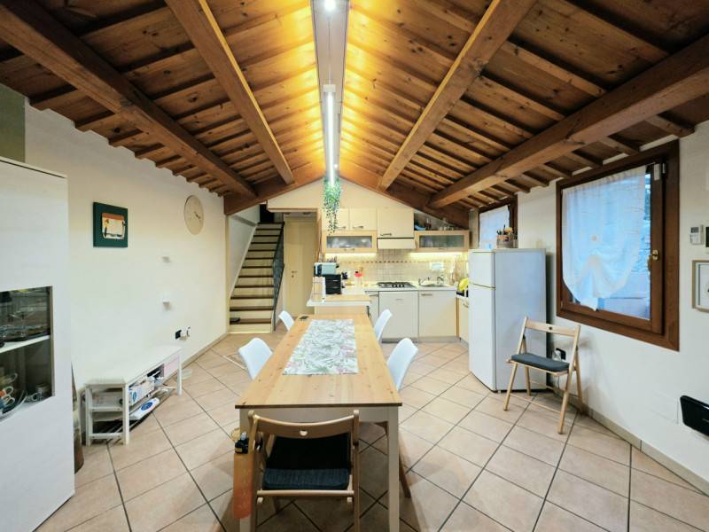 appartamento in affitto ad Este