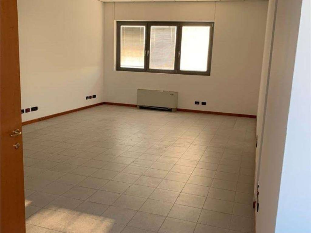ufficio in affitto ad Este