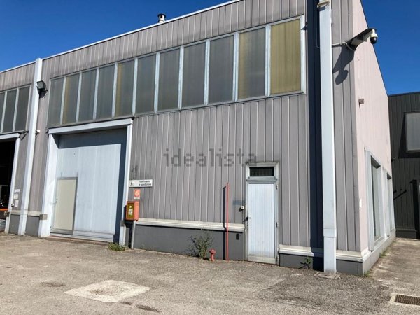 capannone in affitto a Legnaro