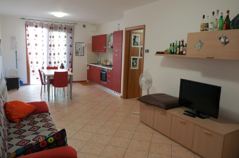 appartamento in affitto a Legnaro in zona Volparo