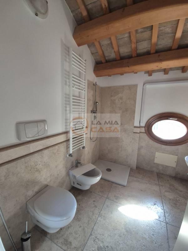 appartamento in affitto a Legnaro in zona Volparo