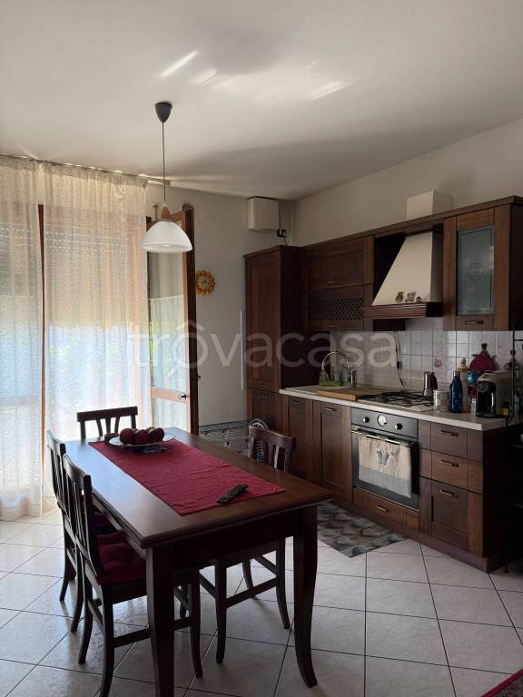 appartamento in affitto a Legnaro in zona Volparo