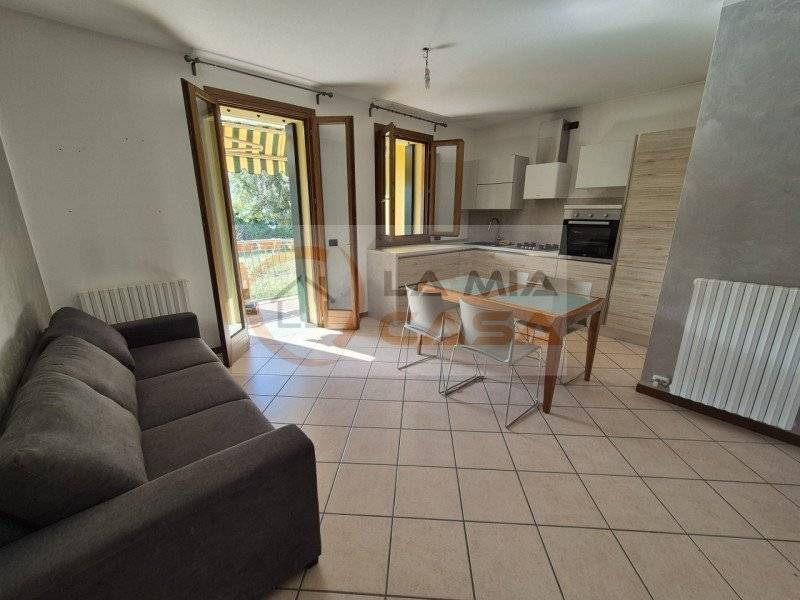 appartamento in affitto a Legnaro in zona Volparo