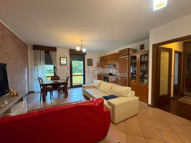 appartamento in affitto a Legnaro in zona Volparo