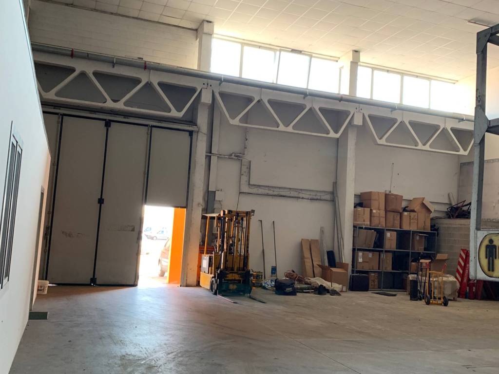 locale commerciale in affitto a Limena