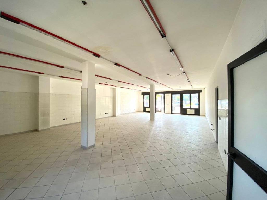 negozio in affitto a Limena