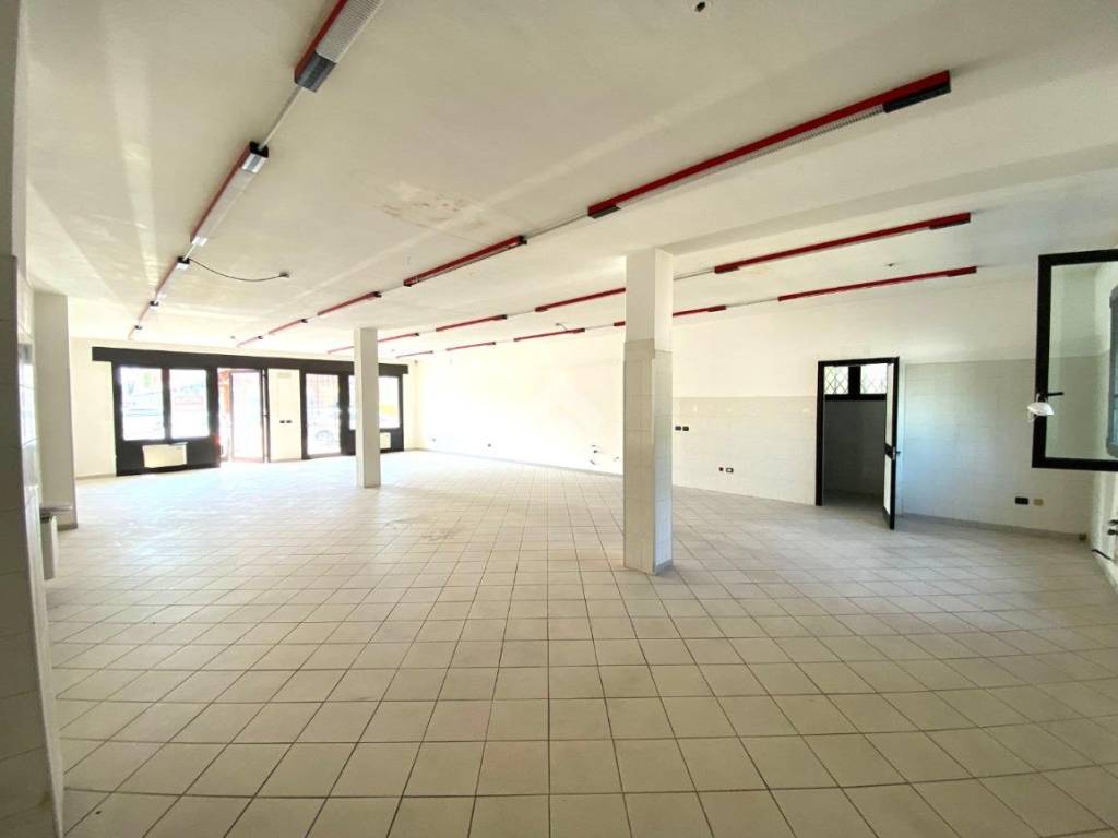 negozio in affitto a Limena