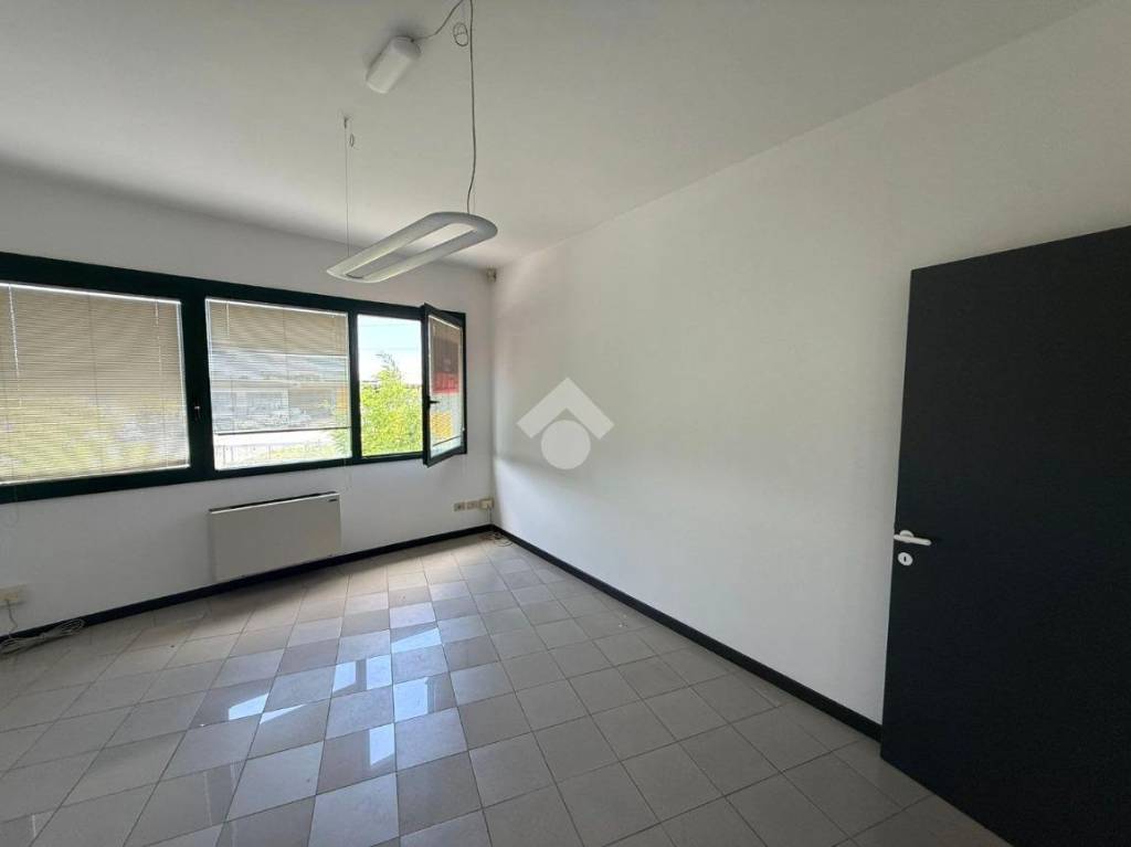 ufficio in affitto a Limena
