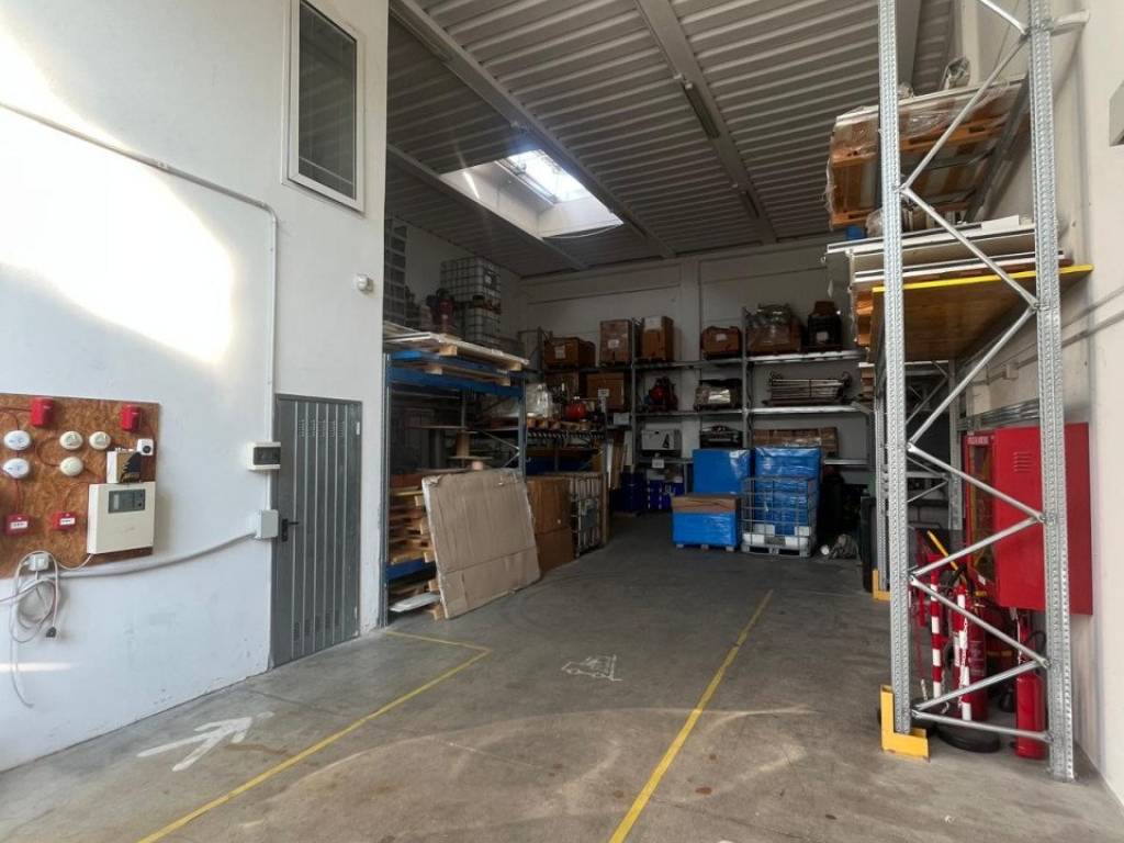 locale commerciale in affitto a Maserà di Padova
