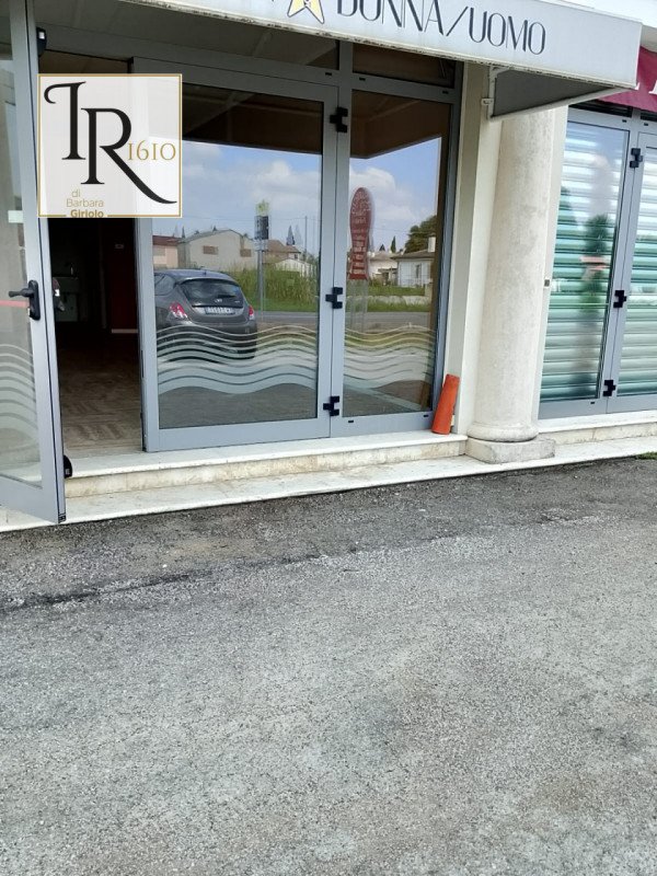 negozio in affitto a Masi