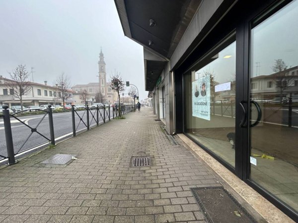 negozio in affitto a Mestrino