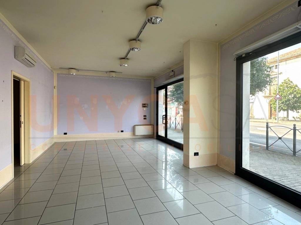 negozio in affitto a Mestrino