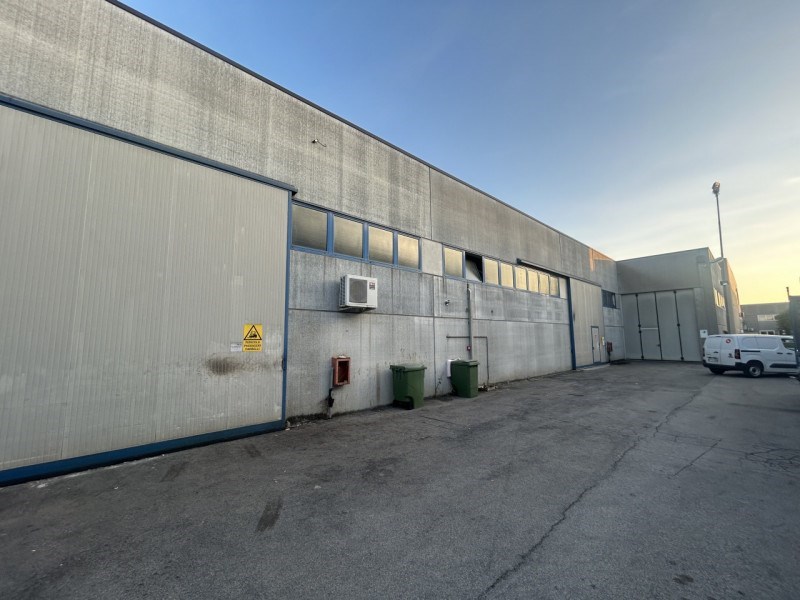 locale commerciale in affitto a Mestrino