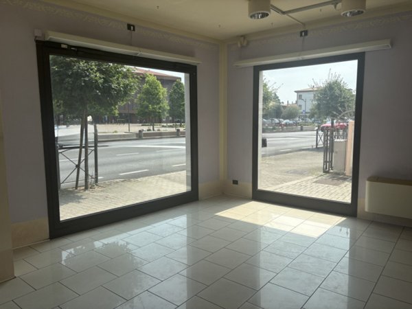 negozio in affitto a Mestrino