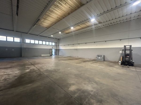 capannone in affitto a Mestrino