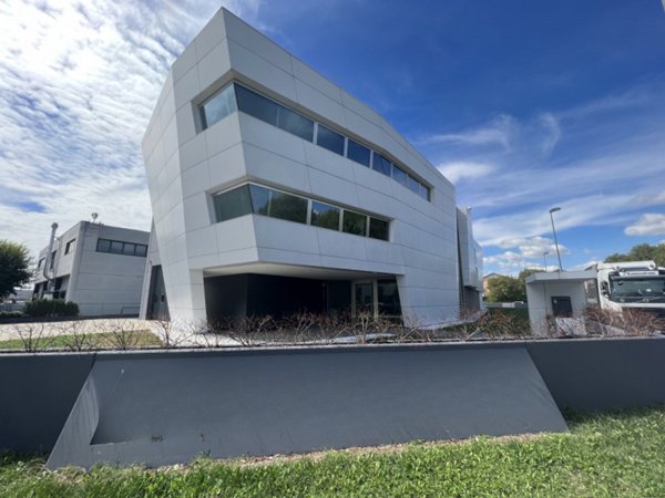 capannone in affitto a Mestrino