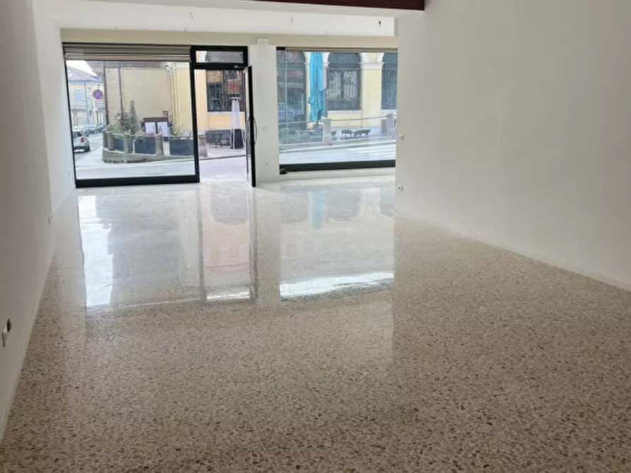 locale commerciale in affitto a Monselice