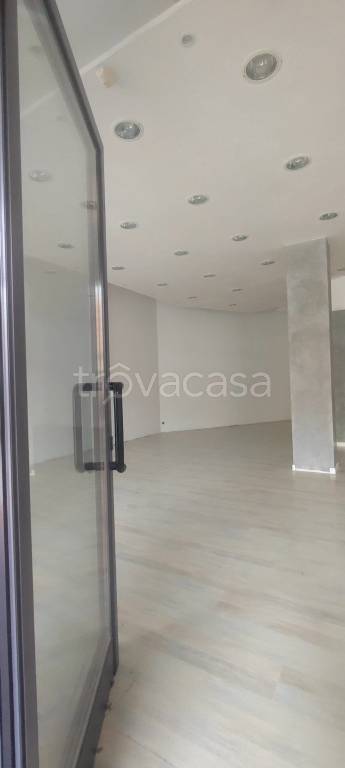 negozio in affitto a Montegrotto Terme