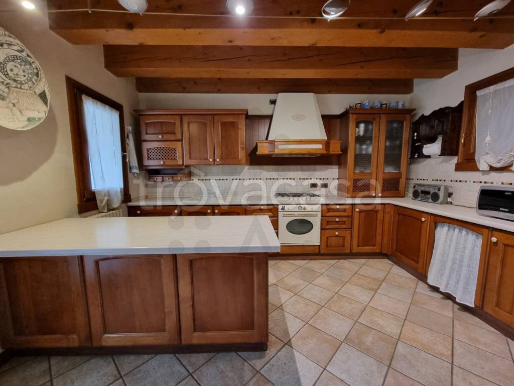 casa indipendente in affitto a Montegrotto Terme