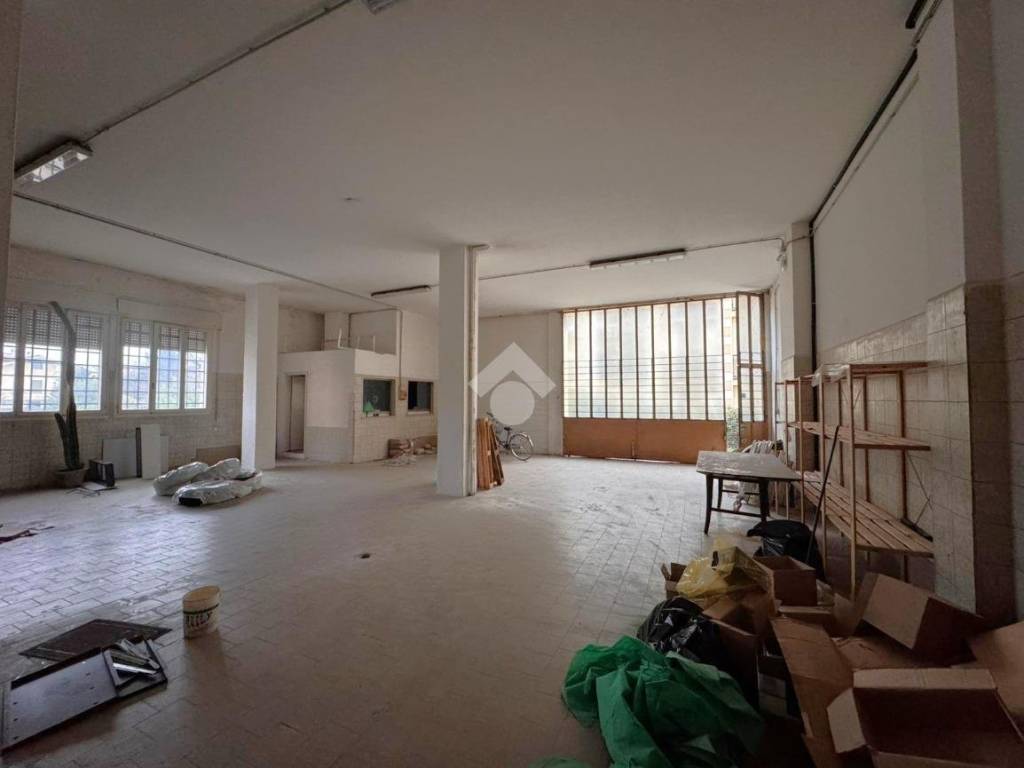 locale commerciale in affitto a Montegrotto Terme