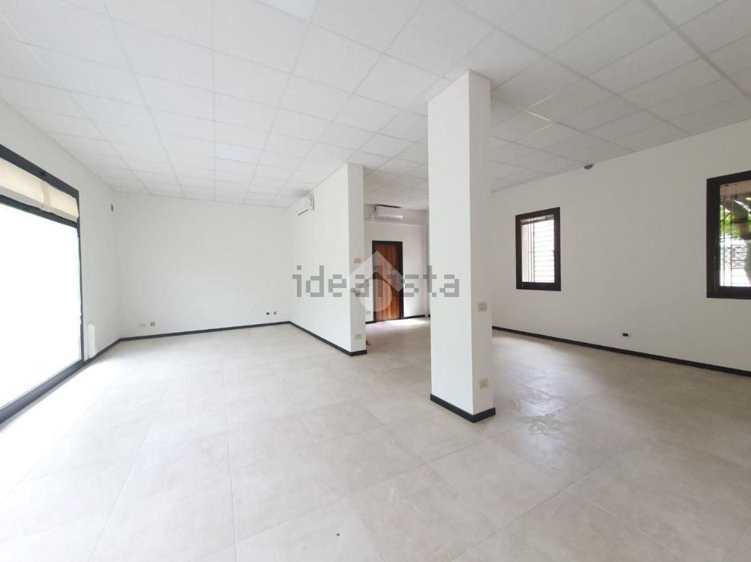 locale commerciale in affitto a Noventa Padovana in zona Noventana