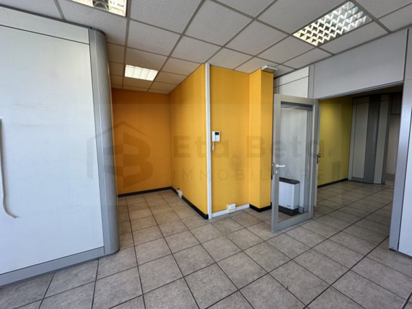 ufficio in affitto a Noventa Padovana in zona Noventana