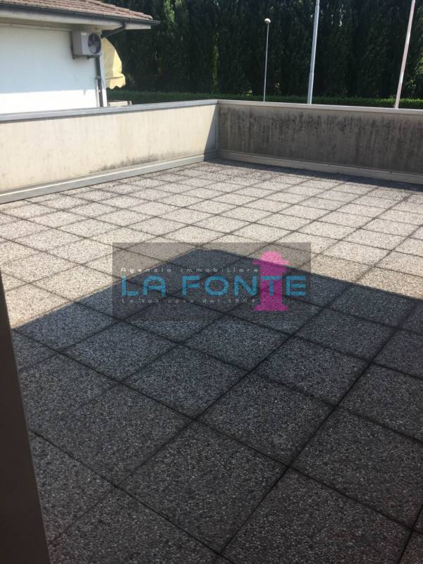 ufficio in affitto a Noventa Padovana in zona Noventana