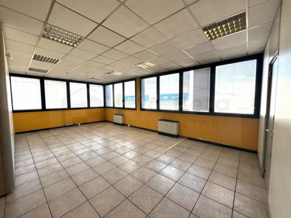 ufficio in affitto a Noventa Padovana in zona Noventana