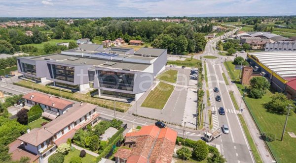 negozio in affitto a Noventa Padovana in zona Noventana