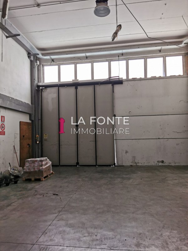 locale commerciale in affitto a Noventa Padovana in zona Noventana