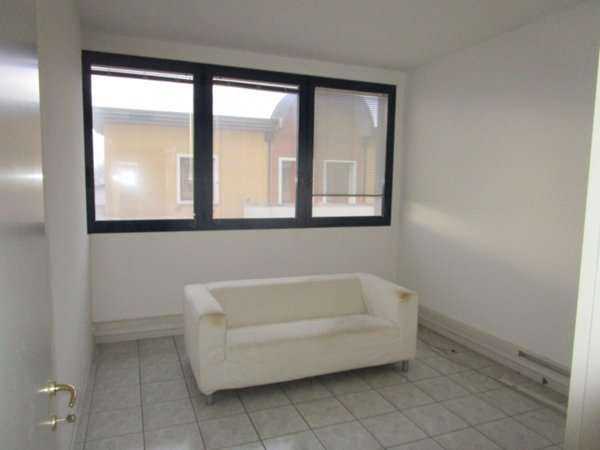 ufficio in affitto a Noventa Padovana in zona Noventana