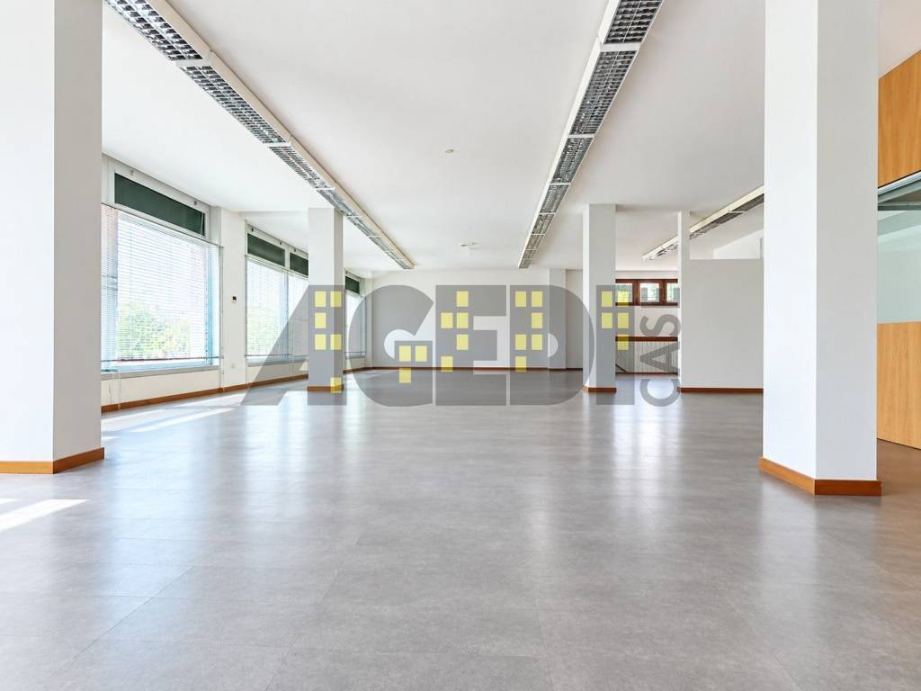 ufficio in affitto a Noventa Padovana in zona Noventana