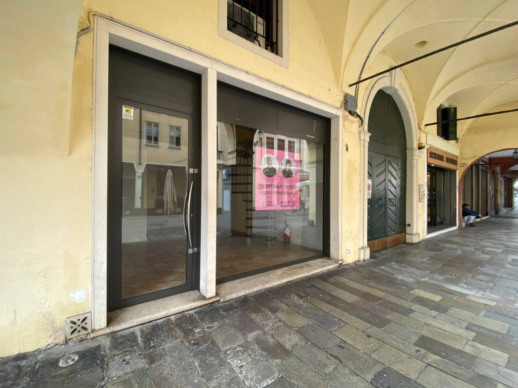 negozio in affitto a Padova in zona Santa Croce