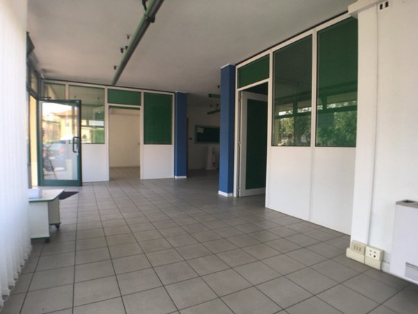 negozio in affitto a Padova in zona Montà