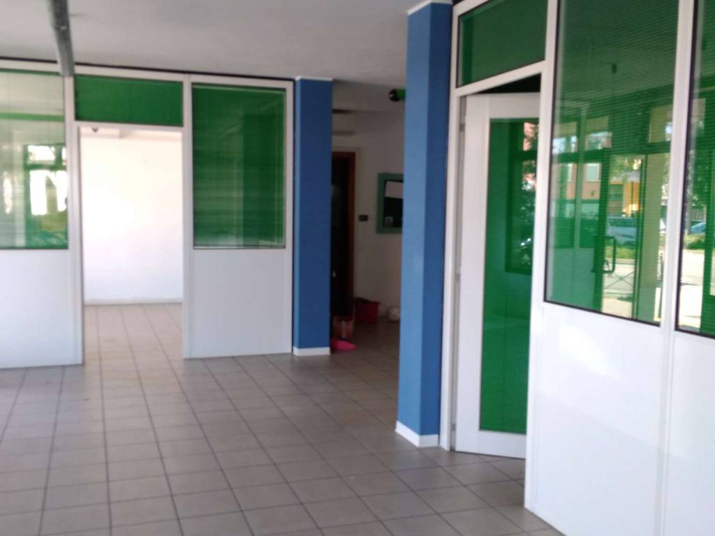 negozio in affitto a Padova in zona Montà