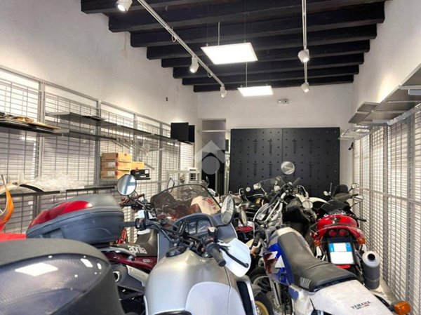 negozio in affitto a Padova